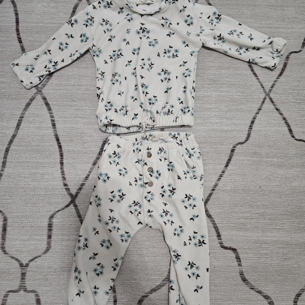 Jessica Simpson Cream and Blue Kids Set